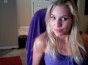 Lovely blonde girl shows off her nice boobs in webcam show