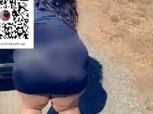 25 DAYS OF THICK-MAS DAY 21 : TWERKING ON THE SIDE OF A BUSY INTERSTATE HIGHWAY