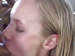 Stunning Blonde Makes like the Sea and Opens her Mouth and Pussy!