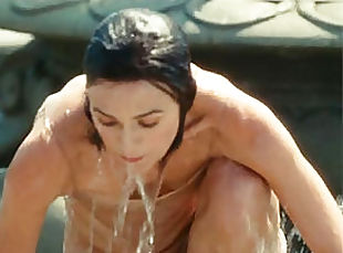 Hollywood hottie Keira Knightley dripping in wet in her movies