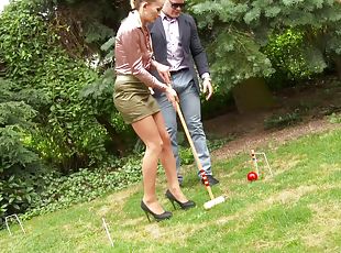 Classy woman could not give a proper golf swing but perfectly assumes a doggystyle position at the pitch