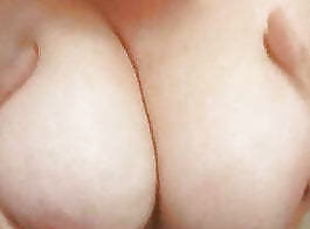 veľké-prsia, klitoris, bradavky, žena, amatérske, vyzreté, milfka, domáce, mamka, kamera