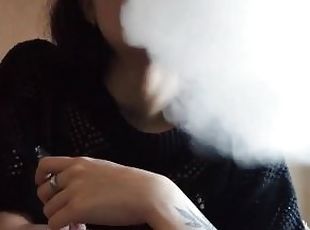 venäläinen, amatööri, teini, soolo, tupakointi, ruskeaverikkö, tatuointi