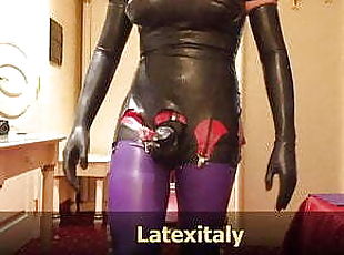 Relaxing as LATEXDOLL