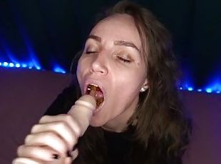 Skinny MILF sucks her dildo with a deepthroat along with jelly bears