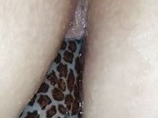 Close Up BBW 1st Time Anal With Big Leopard Print Vibrator