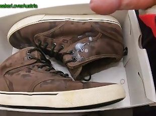 20 cumshots on Globe Motley skate shoes (slow motion version)