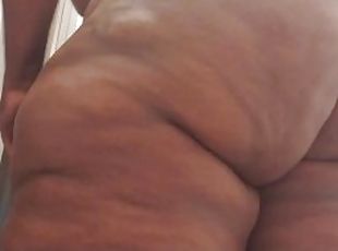 Nude Ass Shaking and clapping