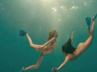Celebs naked in water compilation - Gretchen Mol Kelly Brook