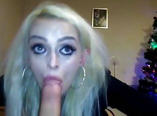 Blond With Knob In Mouth - Homemade Sex