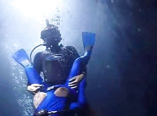 Underwater scuba sex