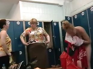 Hidden cam in the ladies locker