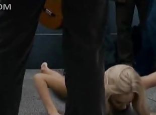 Bonerific Hollywood Actress Jessica Alba Naked In Public
