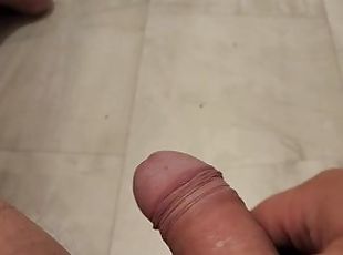 Rubbing one off for Wildwithin420. I'm cumming!