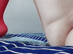 Amateur Fucking Dildo In Bed