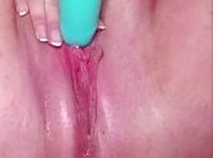 klitoris, mastürbasyon-masturbation, boşalma, amcık-pussy, fışkıran-su, amatör, oyuncak, masaj, parmaklama, ikişerli