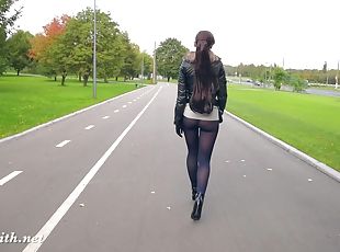Jeny Smith pantyhose in public pretend to be leggings