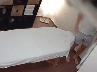 Curvy Czech slut fucks with horny masseuse on table