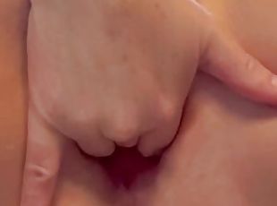 clitoris, masturbaatio, orgasmi, pillu-pussy, milf, äityli, sormettaminen, soolo, lähikuva