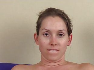 Watch the pretty face of a masturbating girl