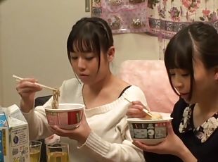 One of the things Tsukada Shiori loves is playing with a friend