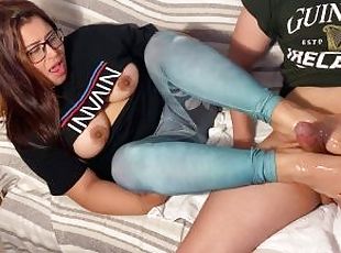THE BEST FOOTJOB OF A HORNY AND OILED STEPMOM YOU WILL SEE IN YOUR LIFE!