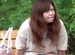 Public pissing is so sexy with this japanese woman
