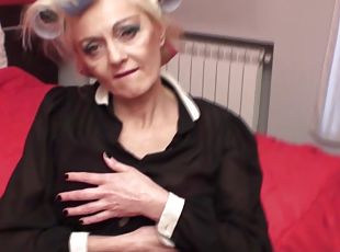 poilue, chatte-pussy, mature, granny, doigtage