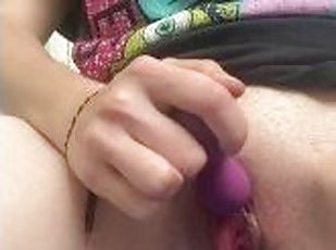 klitoris, masturbácia, orgazmus, amatérske, milfka, mamka, semeno, bruneta
