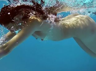 Yenifer Chacon - Big Ass Latina Swimming