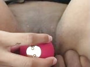 My pussy loves to squirt while daddy play with the other hole