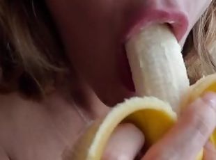 HILDE _FRENCH- JE SUCE UNE BANANE PARTIE 1/4