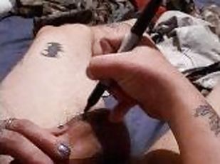 veľké-prsia, masturbácia, žena, amatérske, obrovský-vták, robenie-rukou, pov, realita, tetovanie, vták