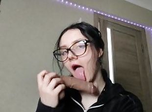 Slut jerk off with her tongue and fuck your dick hard ???? ????